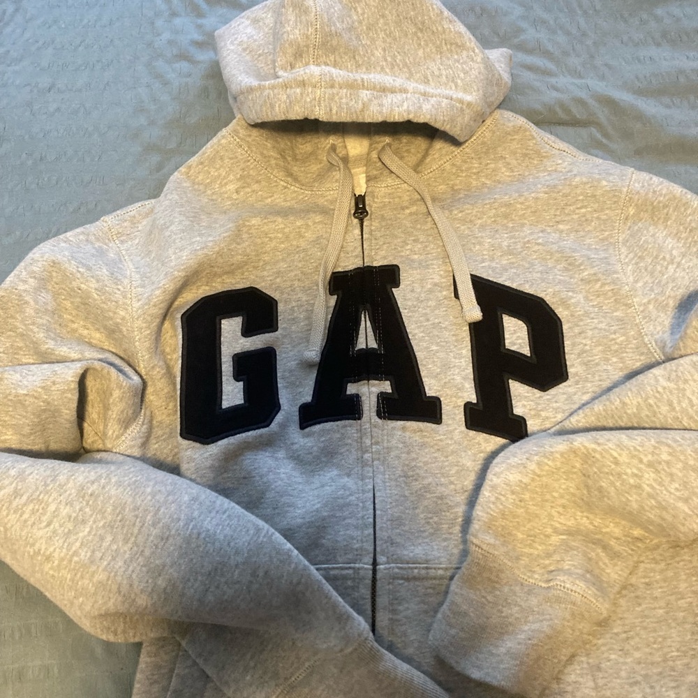 - GAP - Zip Up Hoodie